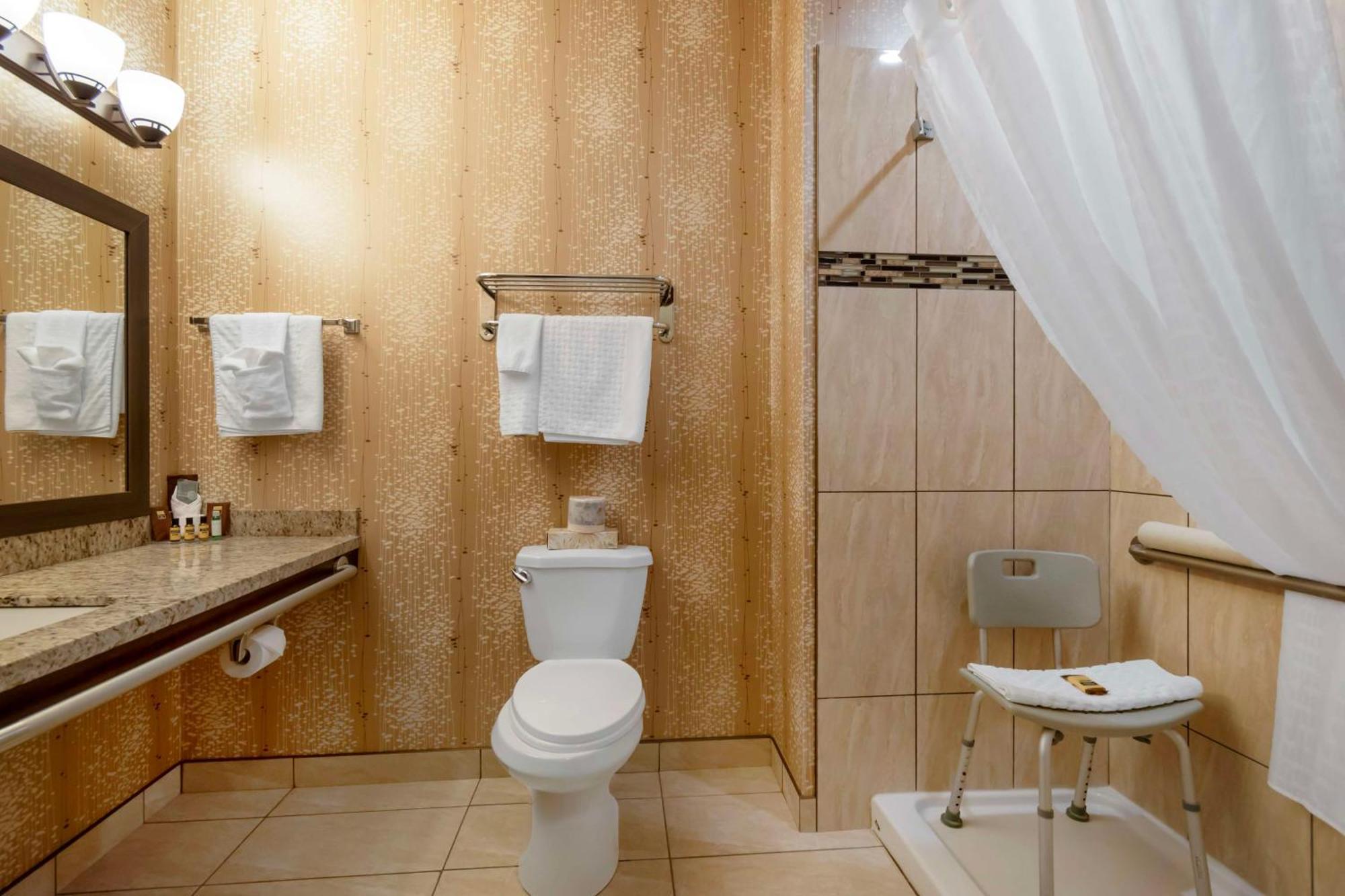 Best Western Plus Moosomin Hotel Экстерьер фото