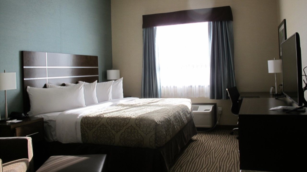 Best Western Plus Moosomin Hotel Экстерьер фото